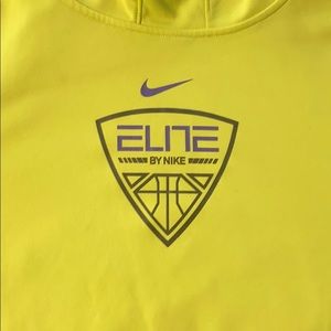 Nike Therma Fit Elite Basketball Hoodie Pullover.